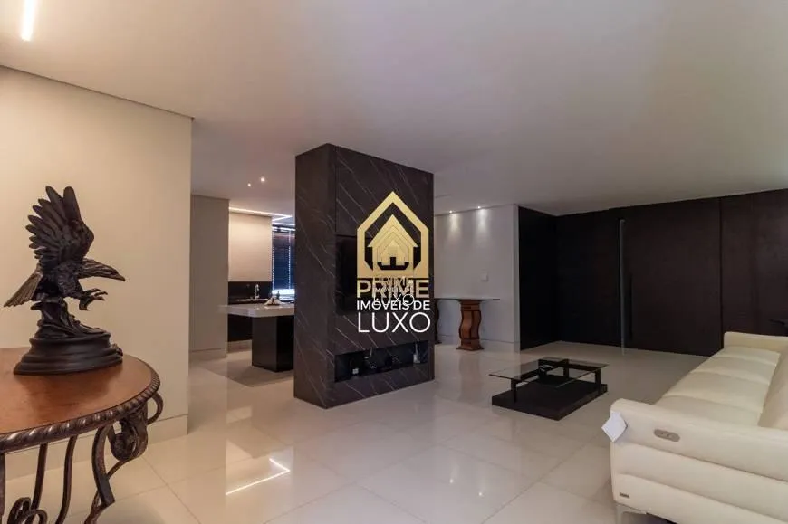 Foto 1 de Apartamento com 2 Quartos à venda, 163m² em Lourdes, Belo Horizonte