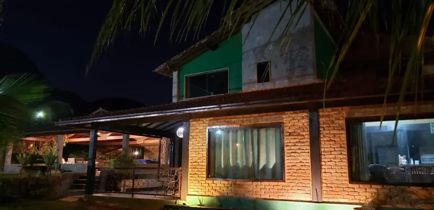 Foto 1 de Casa de Condomínio com 5 Quartos à venda, 1400m² em Caneca Fina, Guapimirim
