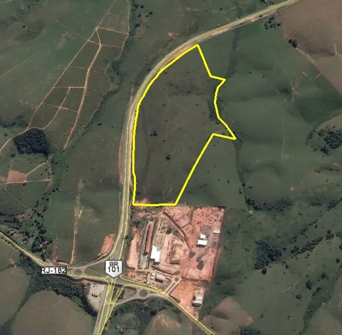 Foto 1 de Lote/Terreno à venda, 30000m² em Centro, Carapebus