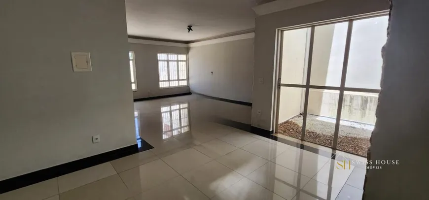 Foto 1 de Sobrado com 4 Quartos à venda, 280m² em Jardim Leonor, Campinas