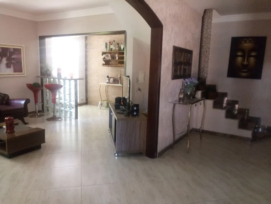 Foto 1 de Casa com 4 Quartos à venda, 460m² em Itapuã, Vila Velha