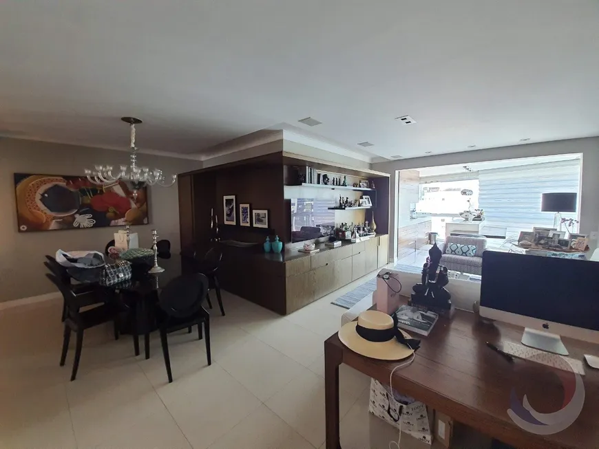 Foto 1 de Apartamento com 3 Quartos à venda, 146m² em Centro, Florianópolis