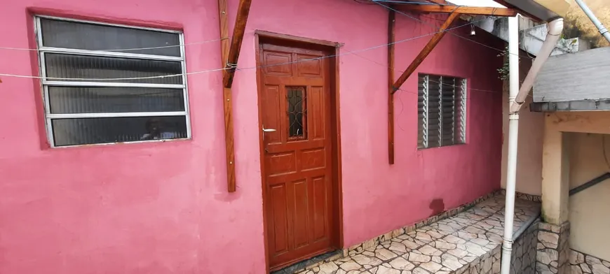 Foto 1 de Casa com 1 Quarto para alugar, 50m² em Guaianases, São Paulo