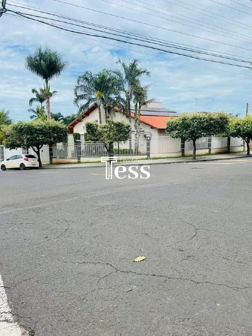 Foto 1 de Casa com 5 Quartos para alugar, 450m² em Jardim dos Seixas, São José do Rio Preto