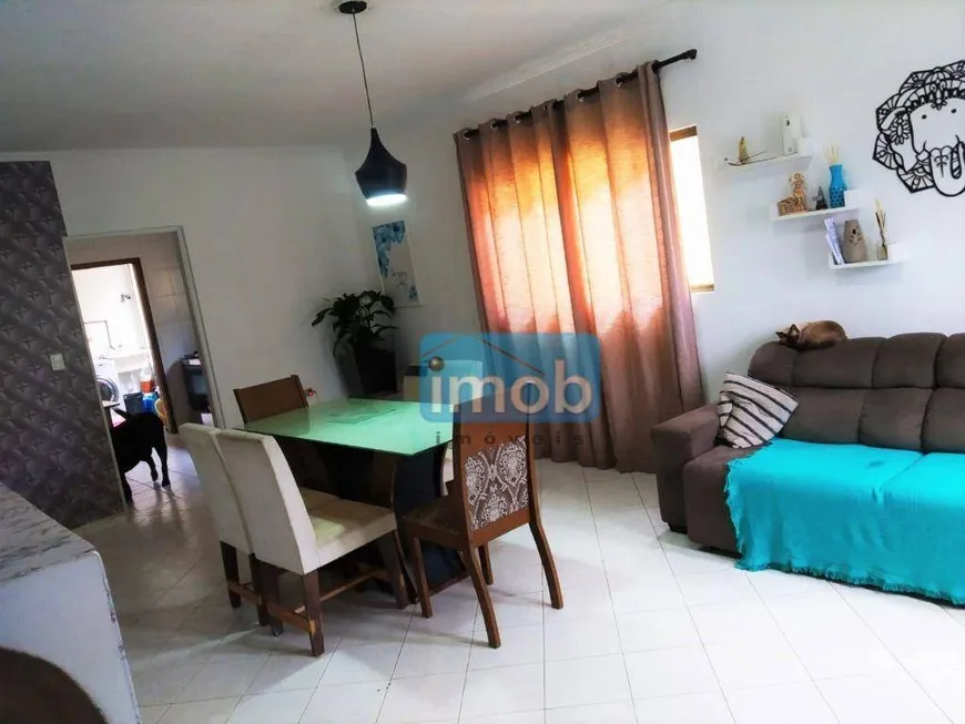 Foto 1 de Casa com 2 Quartos à venda, 93m² em Estuario, Santos