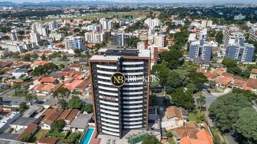 Foto 1 de Apartamento com 3 Quartos à venda, 111m² em Cabral, Curitiba