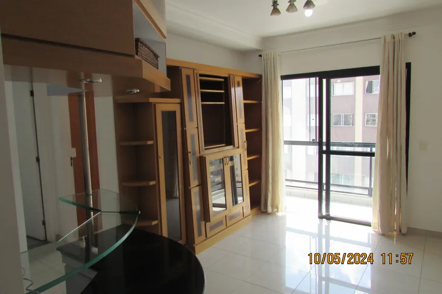 Foto 1 de Apartamento com 1 Quarto para alugar, 42m² em Vila Olímpia, São Paulo