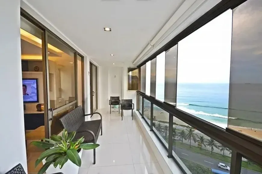 Foto 1 de Apartamento com 4 Quartos à venda, 160m² em Barra da Tijuca, Rio de Janeiro