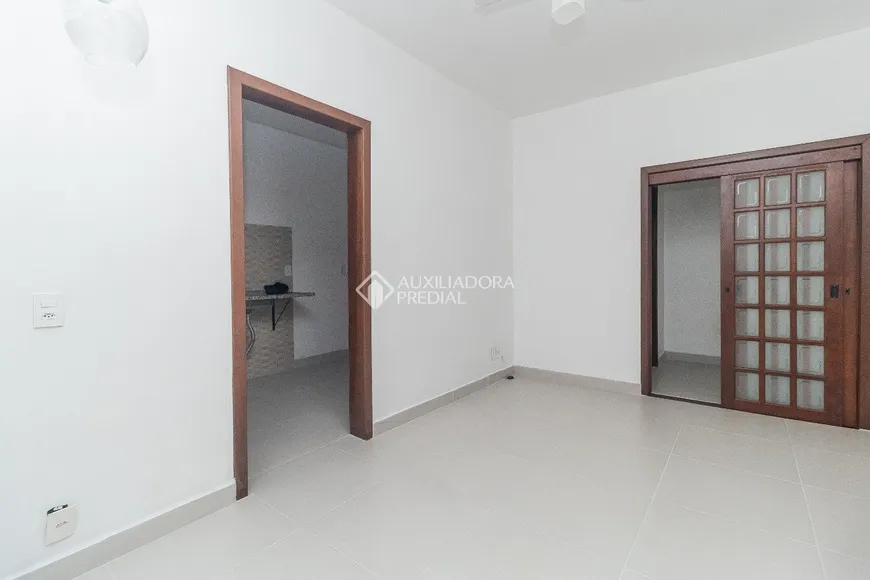 Foto 1 de Apartamento com 1 Quarto para alugar, 57m² em São João, Porto Alegre