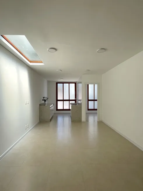 Foto 1 de Apartamento com 2 Quartos à venda, 80m² em Vila Maria Bonfim, São João Del Rei