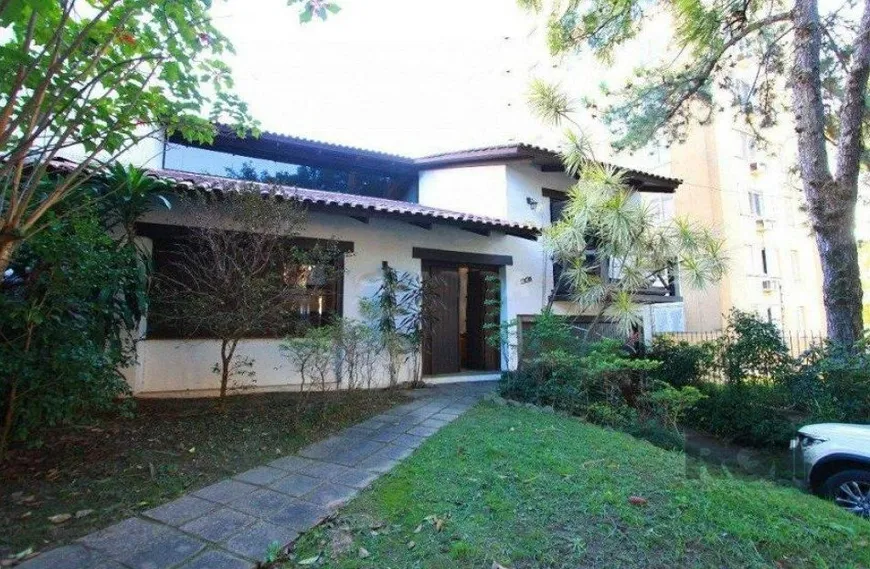 Foto 1 de Casa com 3 Quartos para alugar, 273m² em Boa Vista, Porto Alegre