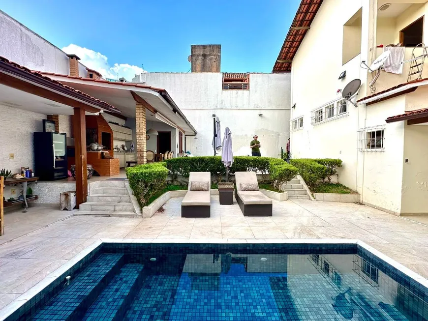 Foto 1 de Casa com 4 Quartos à venda, 385m² em Belvedere, Belo Horizonte