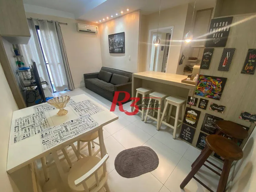 Foto 1 de Flat com 1 Quarto para venda ou aluguel, 45m² em Gonzaga, Santos