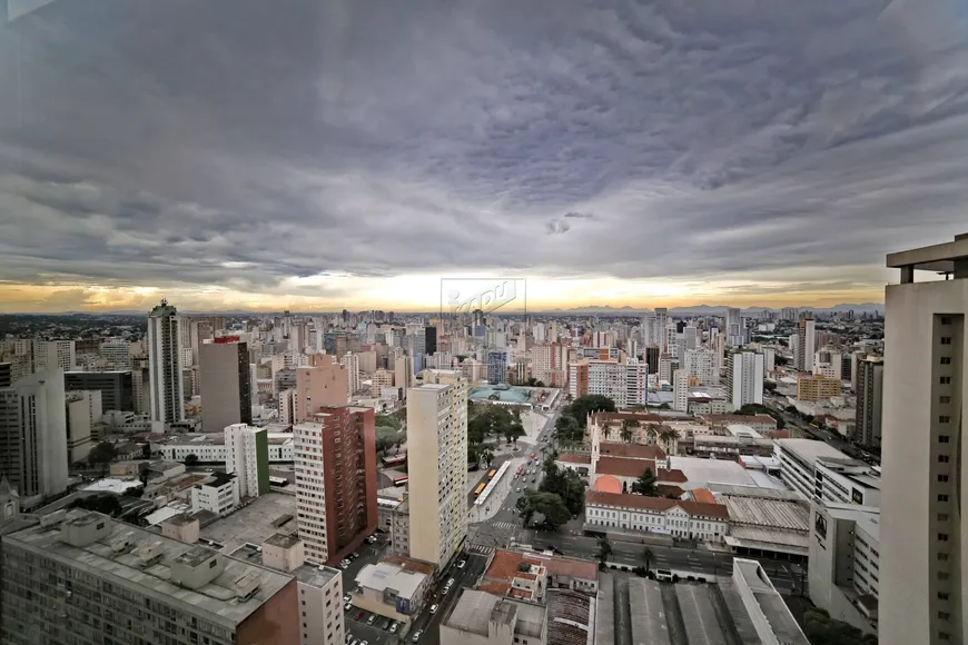 Foto 1 de Sala Comercial com 1 Quarto à venda, 216m² em Centro, Curitiba