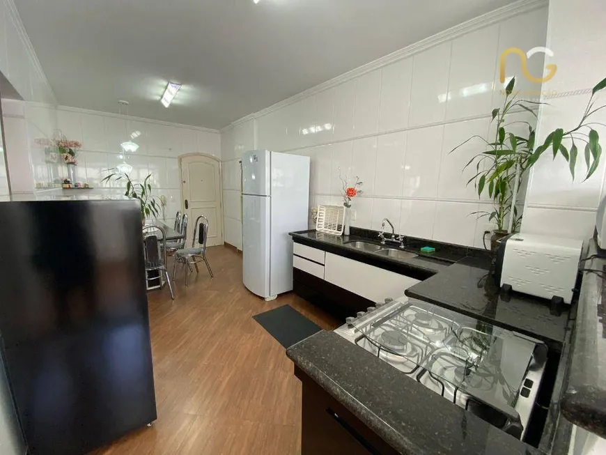 Foto 1 de Apartamento com 3 Quartos à venda, 119m² em Vila Tupi, Praia Grande