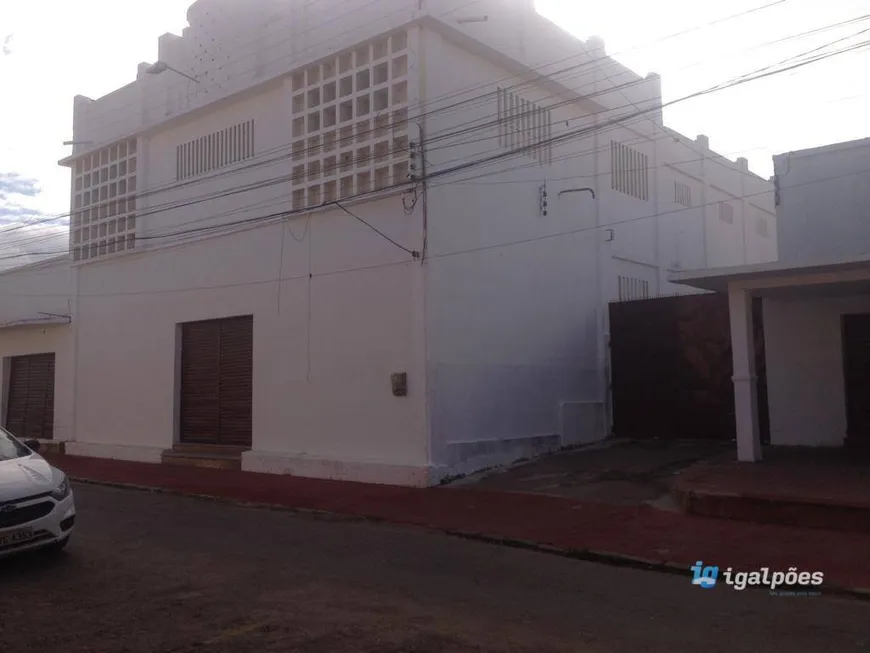 Foto 1 de Galpão/Depósito/Armazém para alugar, 750m² em Centro, Serra Talhada