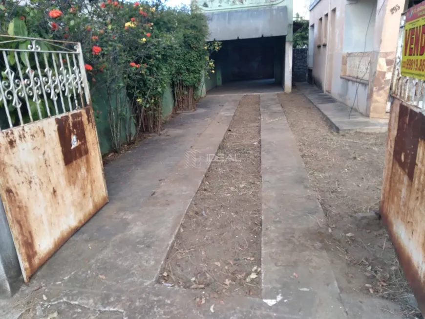 Foto 1 de Casa com 5 Quartos à venda, 236m² em Parque Turf Club, Campos dos Goytacazes