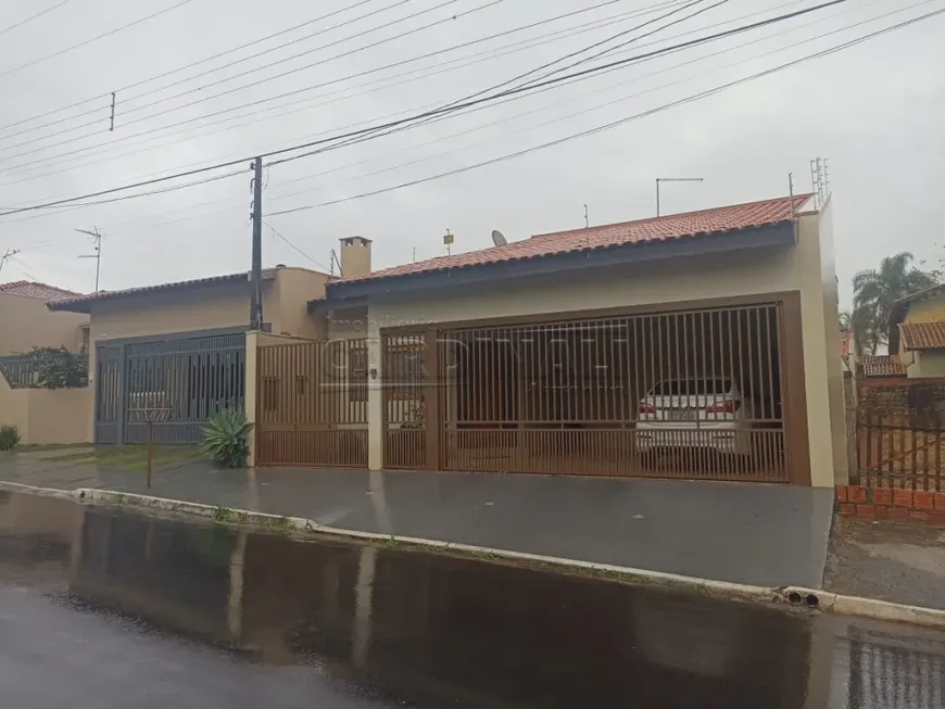 Foto 1 de Casa com 3 Quartos à venda, 187m² em Residencial Samambaia, São Carlos