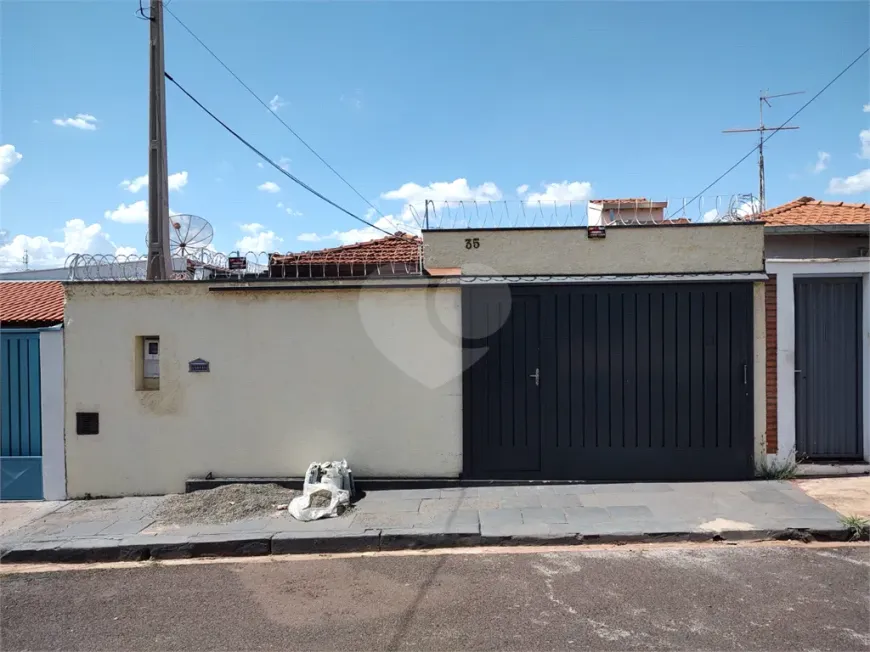 Foto 1 de Casa com 3 Quartos à venda, 165m² em Vila Lutfalla, São Carlos