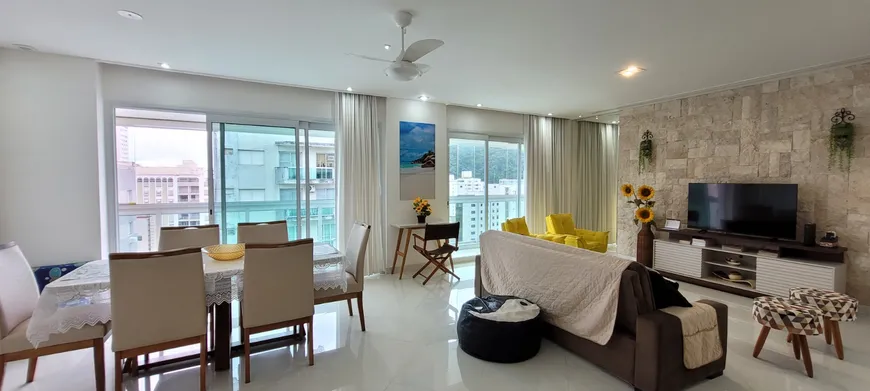 Foto 1 de Apartamento com 3 Quartos à venda, 176m² em Praia das Pitangueiras, Guarujá