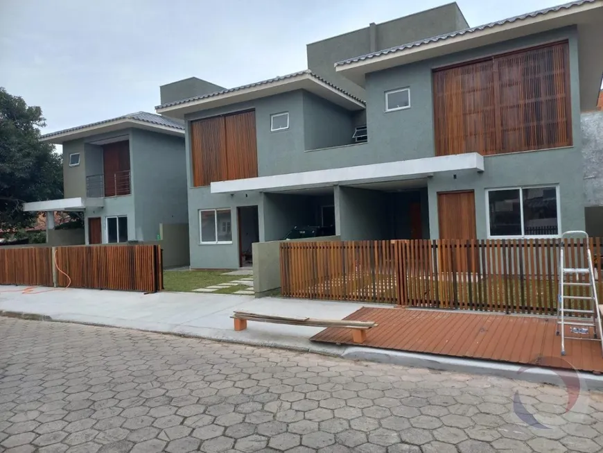 Foto 1 de Casa com 2 Quartos à venda, 106m² em Campeche, Florianópolis