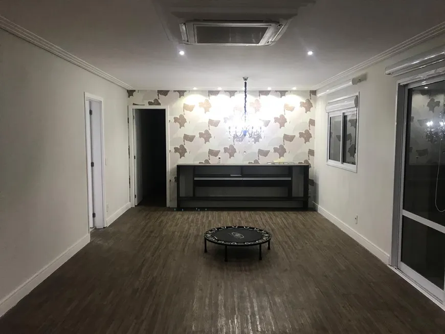 Foto 1 de Apartamento com 3 Quartos para venda ou aluguel, 160m² em Jardim Marajoara, São Paulo