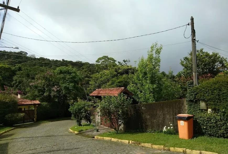 Foto 1 de Lote/Terreno à venda, 423m² em Carlos Guinle, Teresópolis