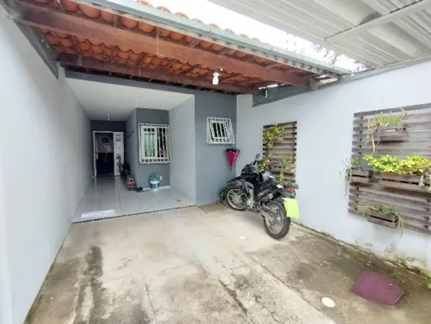 Foto 1 de Casa com 2 Quartos à venda, 61m² em Siqueira, Fortaleza