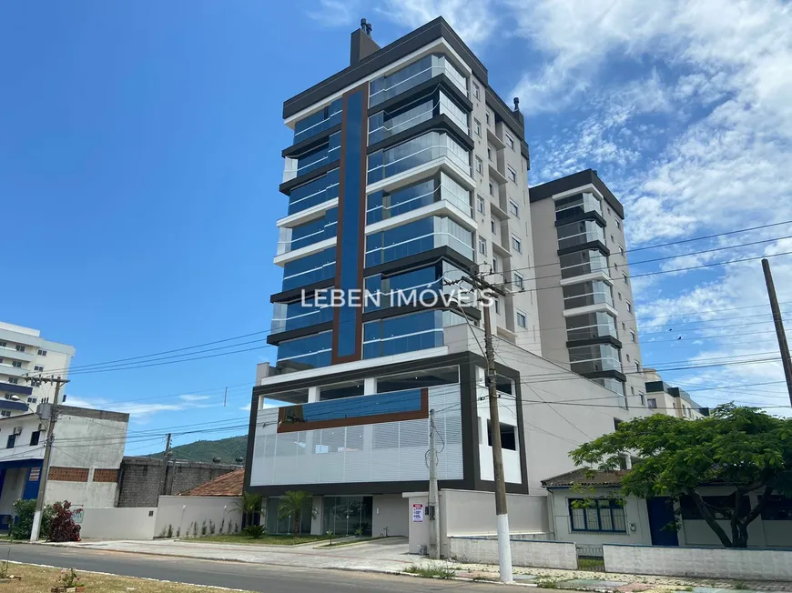 Foto 1 de Apartamento com 3 Quartos à venda, 101m² em Centro, Imbituba