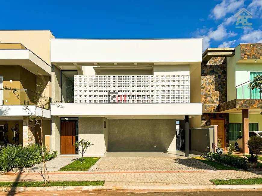 Foto 1 de Sobrado com 4 Quartos à venda, 255m² em Gleba Simon Frazer, Londrina