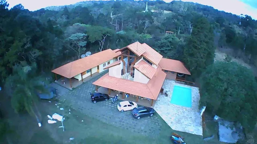 Foto 1 de Fazenda/Sítio com 4 Quartos à venda, 450m² em Jardim Guaçu, São Roque