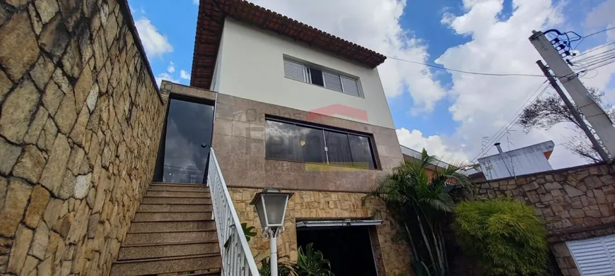 Foto 1 de Sobrado com 3 Quartos à venda, 246m² em Vila Isolina Mazzei, São Paulo