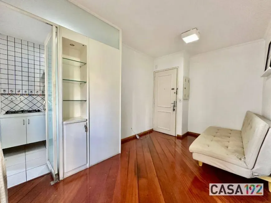 Foto 1 de Apartamento com 1 Quarto para alugar, 40m² em Moema, São Paulo