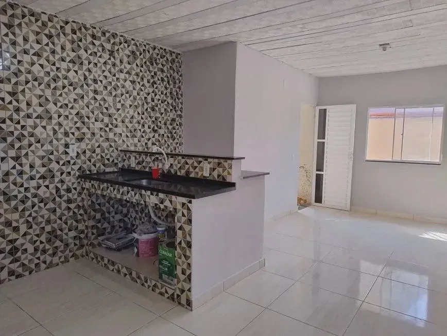 Foto 1 de Casa com 2 Quartos à venda, 70m² em Barbalho, Salvador