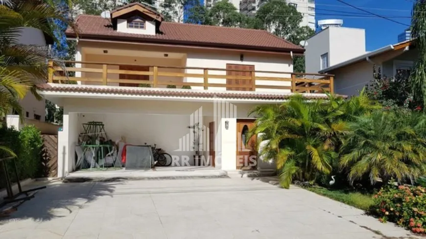 Foto 1 de Casa de Condomínio com 3 Quartos à venda, 219m² em Alphaville, Santana de Parnaíba