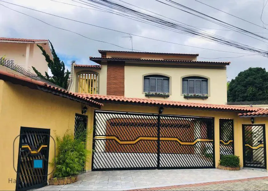 Foto 1 de Casa com 4 Quartos à venda, 530m² em Centro, Guararema