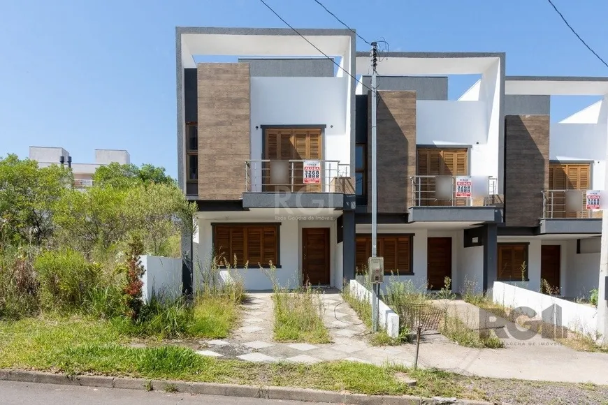 Foto 1 de Casa com 3 Quartos à venda, 179m² em Guarujá, Porto Alegre