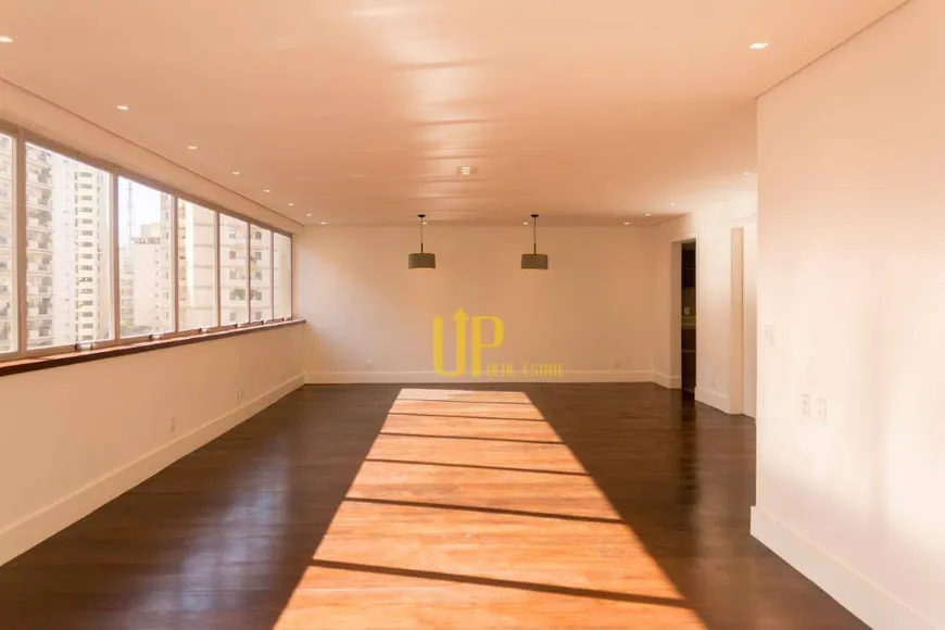 Foto 1 de Apartamento com 3 Quartos à venda, 182m² em Jardim Paulista, São Paulo