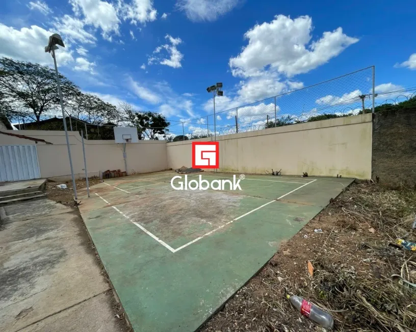 Foto 1 de Lote/Terreno para alugar, 410m² em Jardim Panorama, Montes Claros