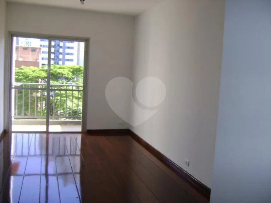 Foto 1 de Apartamento com 2 Quartos para alugar, 62m² em Moema, São Paulo