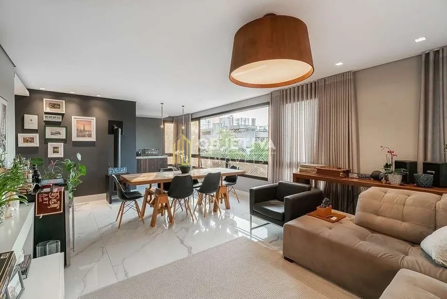 Foto 1 de Apartamento com 3 Quartos à venda, 138m² em Auxiliadora, Porto Alegre