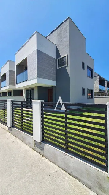 Foto 1 de Casa de Condomínio com 3 Quartos à venda, 130m² em Centro, Garopaba