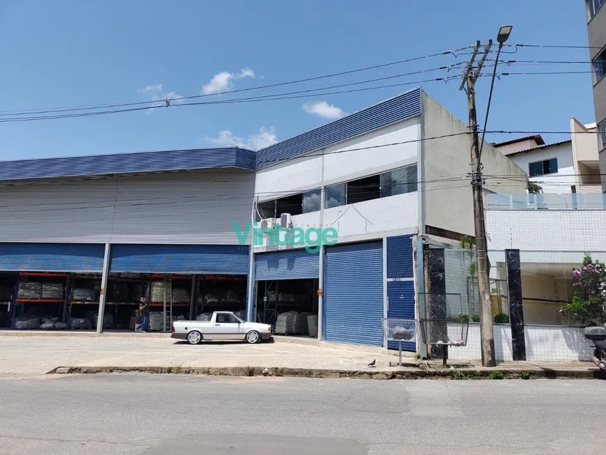 Foto 1 de Galpão/Depósito/Armazém à venda, 1235m² em Europa, Contagem