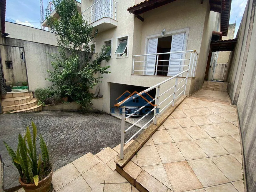 Foto 1 de Casa com 3 Quartos à venda, 390m² em Jardim Vila Formosa, São Paulo