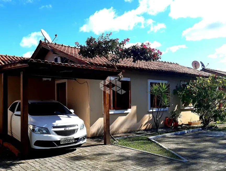 Foto 1 de Casa de Condomínio com 2 Quartos à venda, 82m² em Ponta Grossa, Porto Alegre