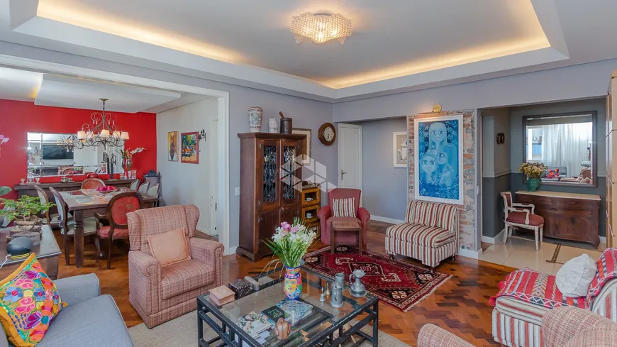 Foto 1 de Apartamento com 3 Quartos à venda, 190m² em Rio Branco, Porto Alegre