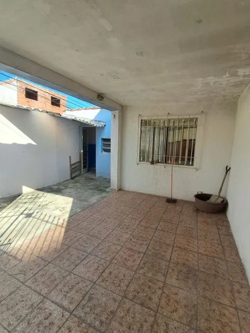 Foto 1 de Casa com 3 Quartos à venda, 130m² em Conjunto Residencial José Bonifácio, São Paulo