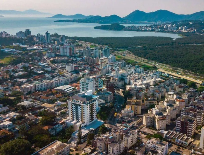 Foto 1 de Apartamento com 2 Quartos à venda, 144m² em Trindade, Florianópolis