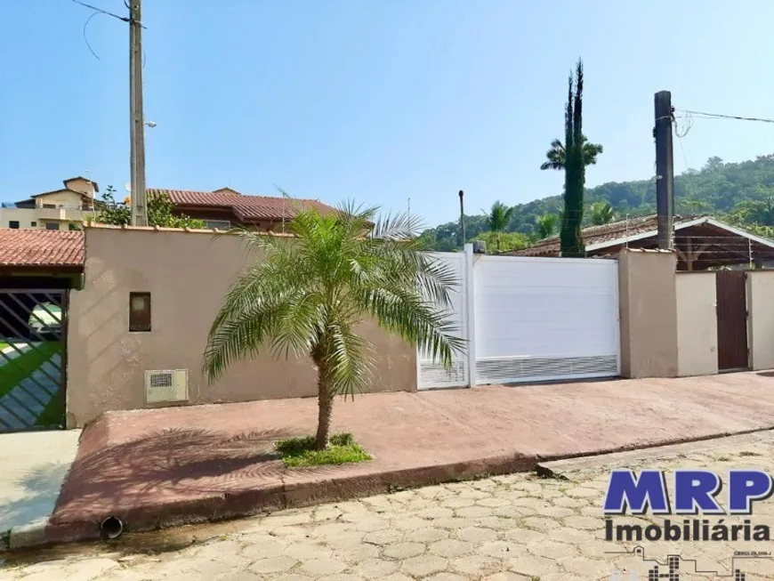 Foto 1 de Casa com 4 Quartos à venda, 205m² em Praia das Toninhas, Ubatuba