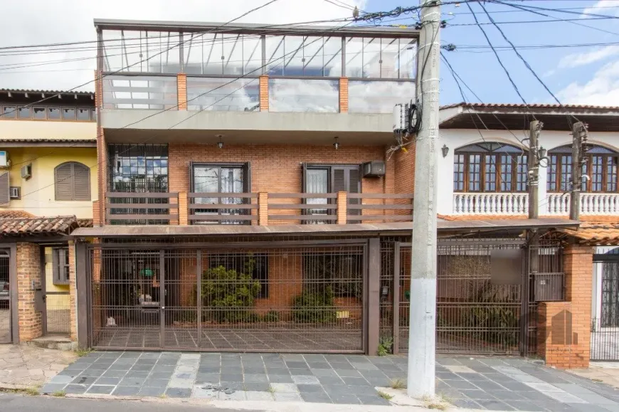 Foto 1 de Casa com 4 Quartos à venda, 499m² em Cel. Aparício Borges, Porto Alegre